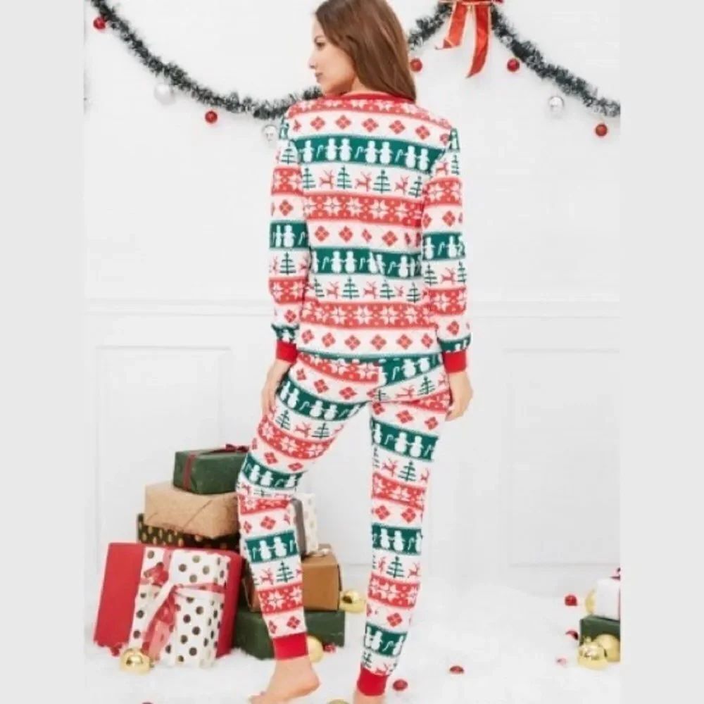 ✨HP✨Christmas Geometric Pattern Pajama Sets ✨ - Picture 2 of 3